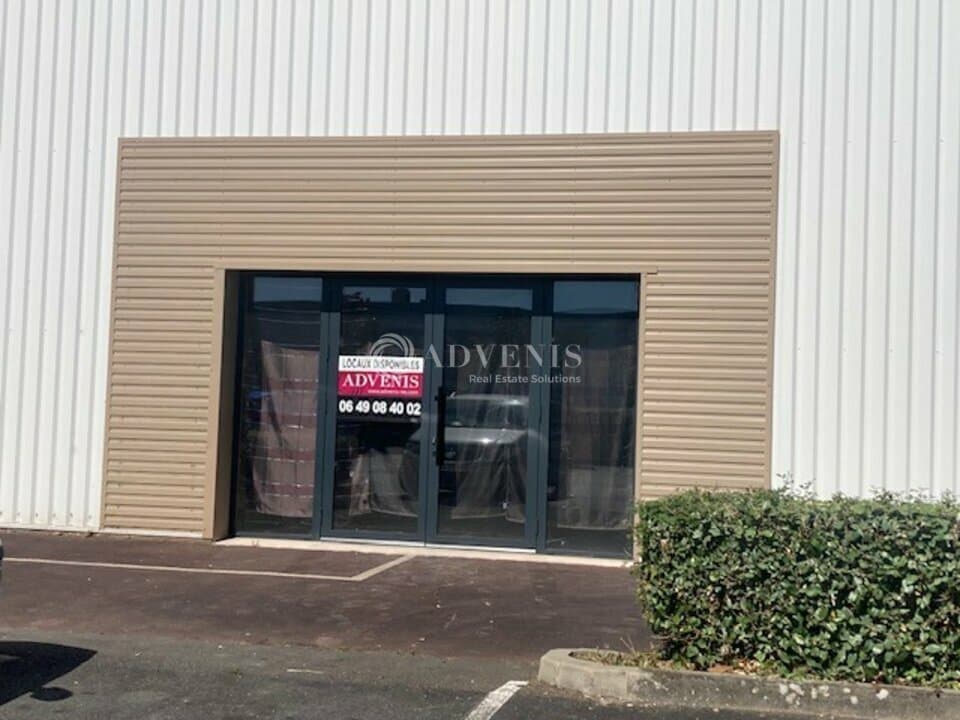 Local commercial · 335 m² · Achat des murs — photo 2