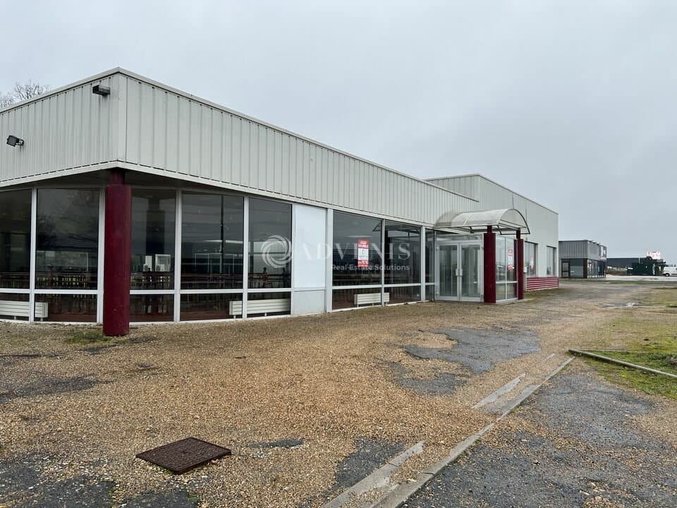 Local commercial · 350 m² · Location — photo 2
