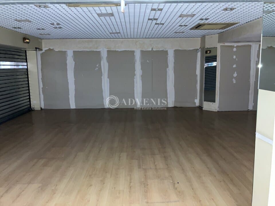 Local commercial · 126 m² · Location — photo 2