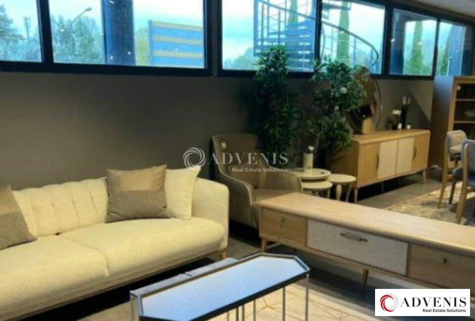 Local commercial · 900 m² · Location — photo 3