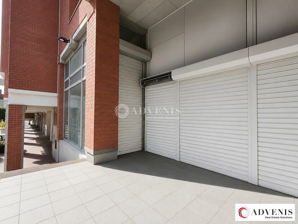 Local commercial · 229 m² · Location — photo 1