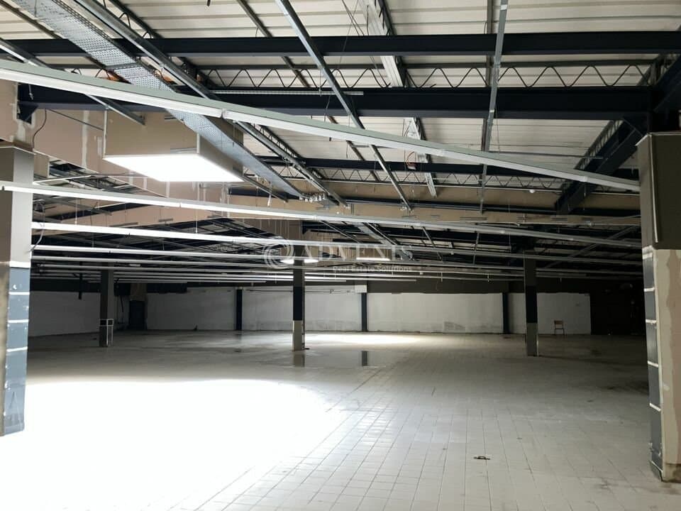 Local commercial · 1480 m² · Achat des murs — photo 2