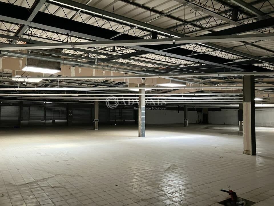 Local commercial · 1480 m² · Achat des murs — photo 1