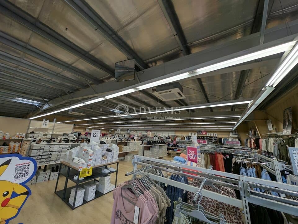 Local commercial · 960 m² · Location — photo 3