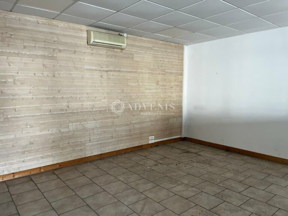 Local commercial · 500 m² · Achat des murs — photo 3