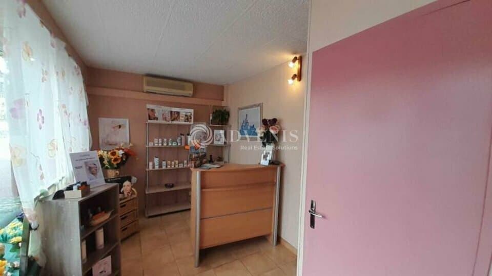 Centre SPA Beaute · 30 m² · Fonds de commerce — photo 2
