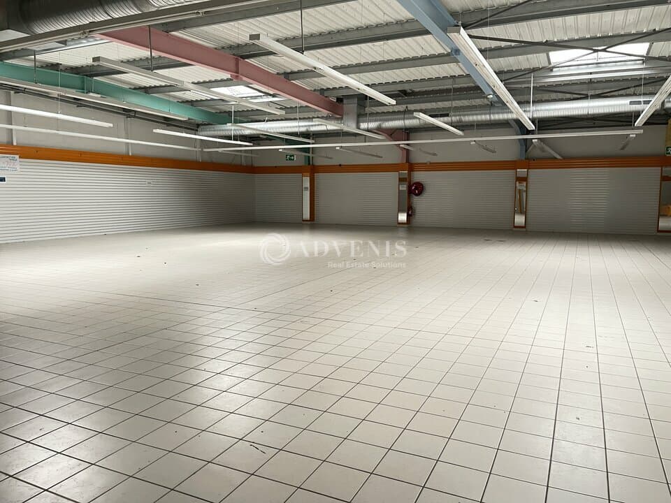 Local commercial · 900 m² · Location — photo 3