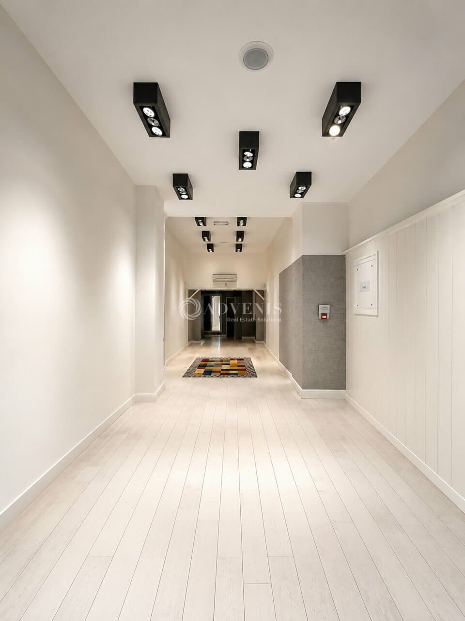 Local commercial · 52 m² · Location — photo 2