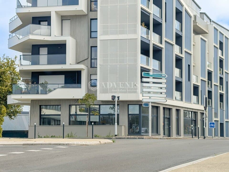 Local commercial · 200 m² · Location — photo 3