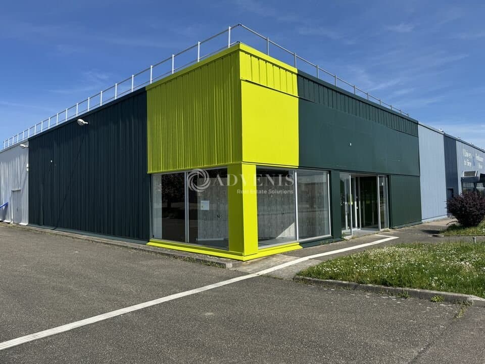 Local commercial · 431 m² · Location — photo 2