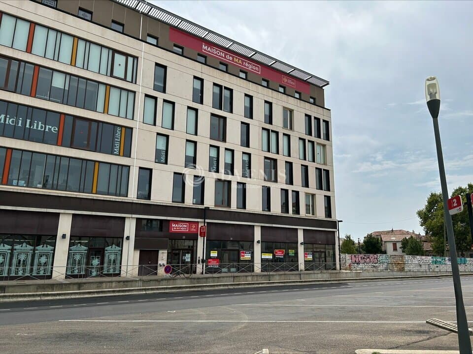 Local commercial · 550 m² · Location — photo 1