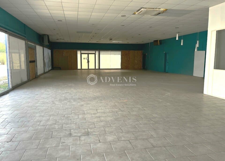 Local commercial · 500 m² · Achat des murs — photo 2