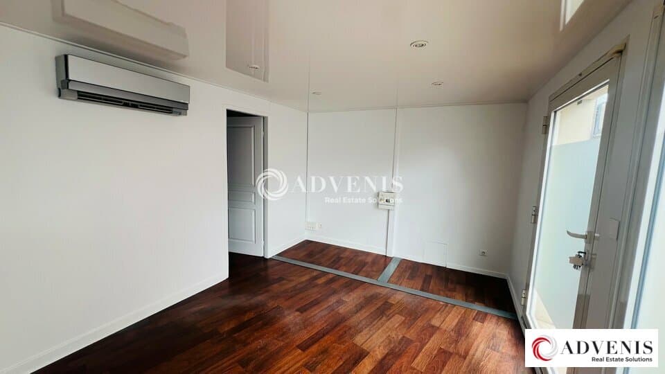 Local commercial · 98 m² · Location — photo 3