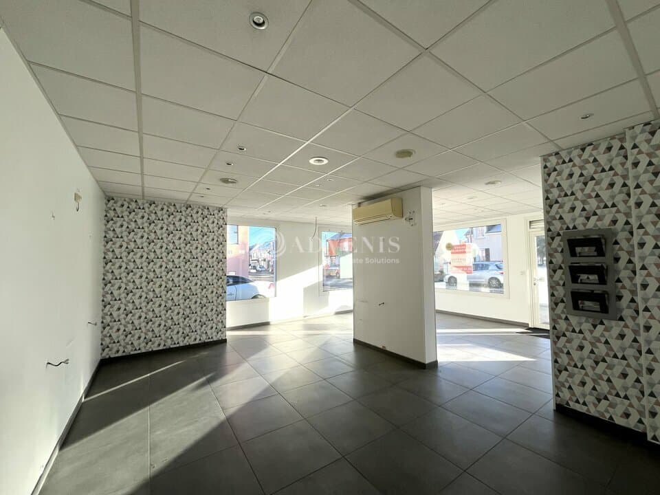 Local commercial · 50 m² · Location — photo 3