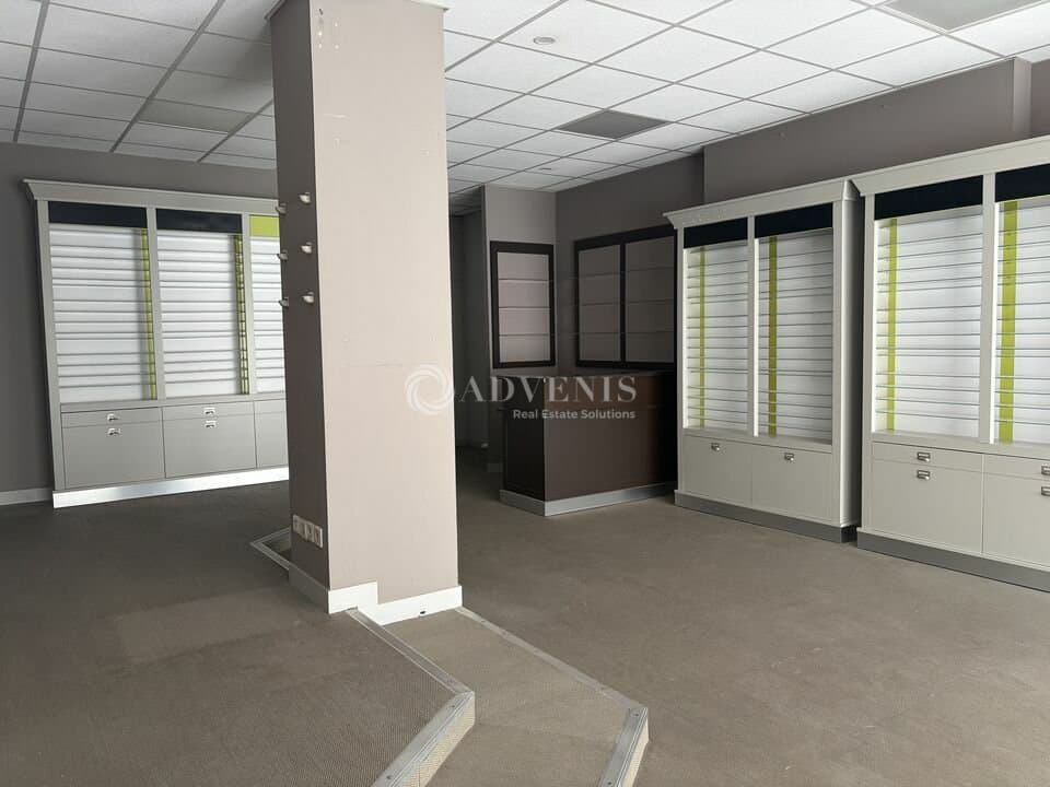 Local commercial · 48 m² · Location — photo 3