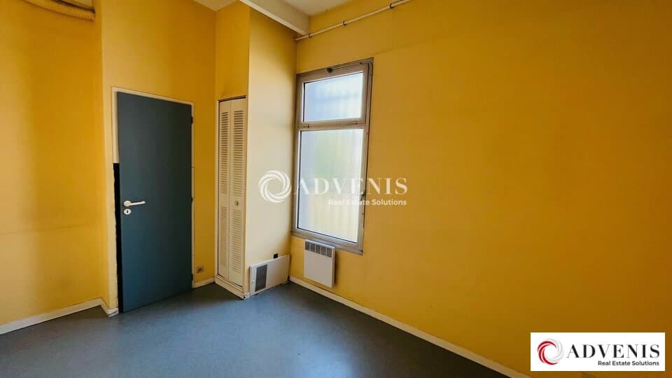 Local commercial · 160 m² · Location — photo 2