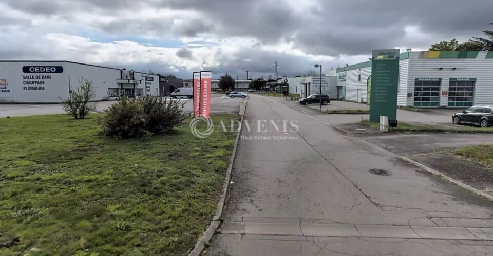 Local commercial · 655 m² · Location — photo 1