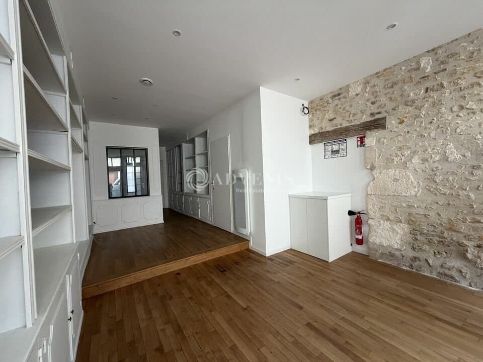 Local commercial · 40 m² · Location — photo 2