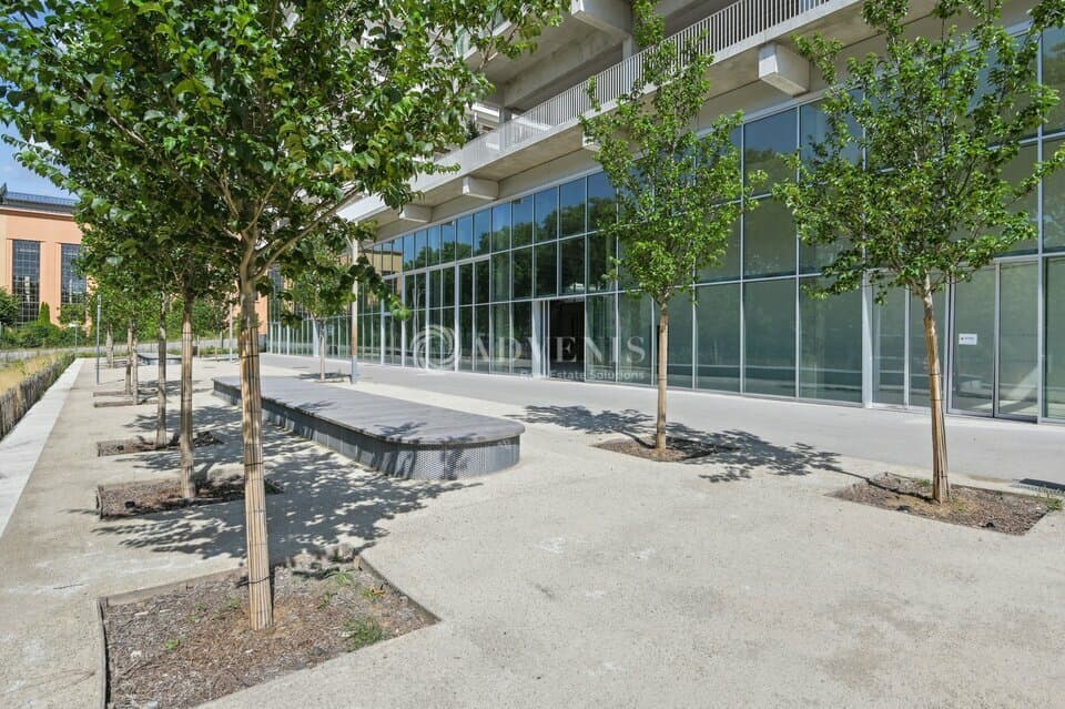 Local commercial · 2274 m² · Location — photo 1