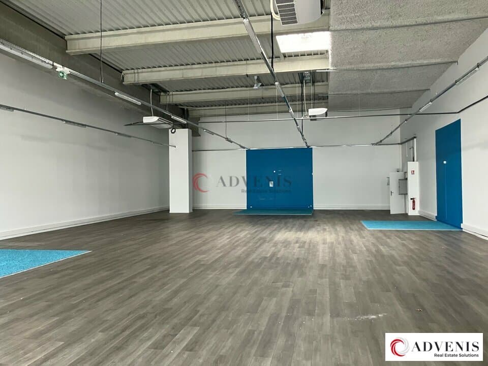 Local commercial · 446 m² · Location — photo 2
