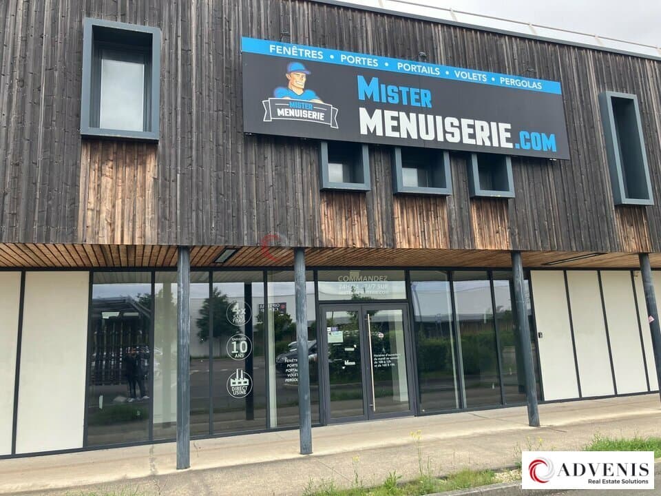 Local commercial · 446 m² · Location — photo 1