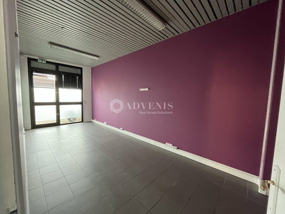 Local commercial · 52 m² · Location — photo 3