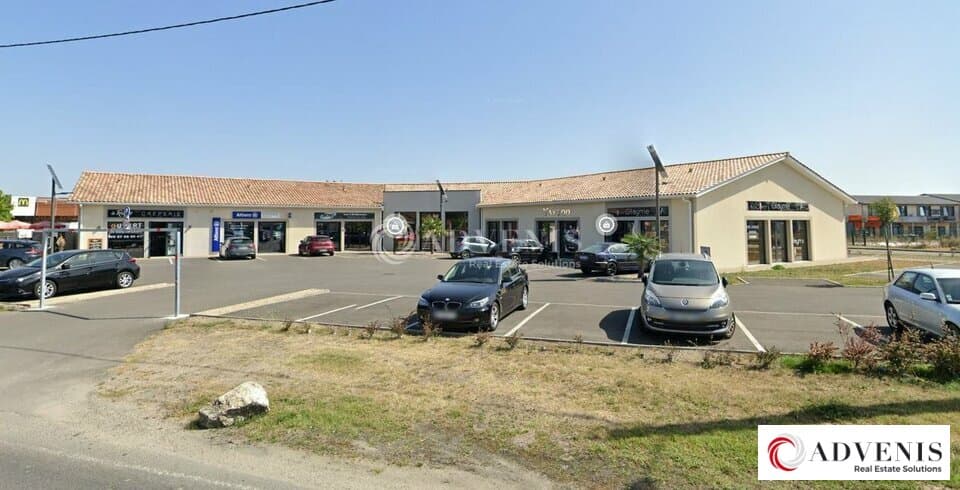Local commercial · 225 m² · Location — photo 2