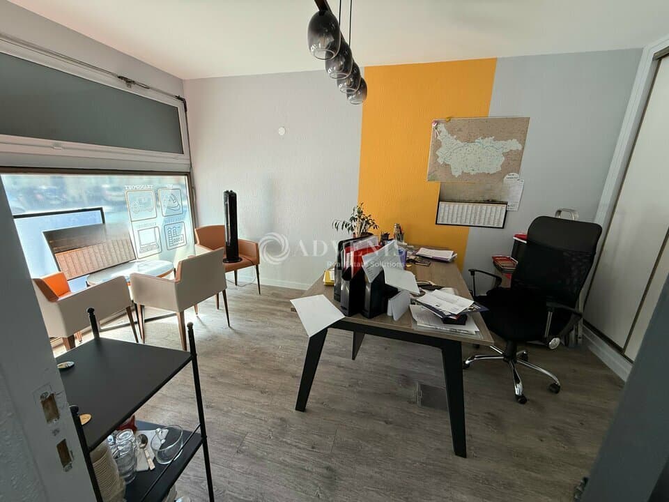Local commercial · 75 m² · Achat des murs — photo 2