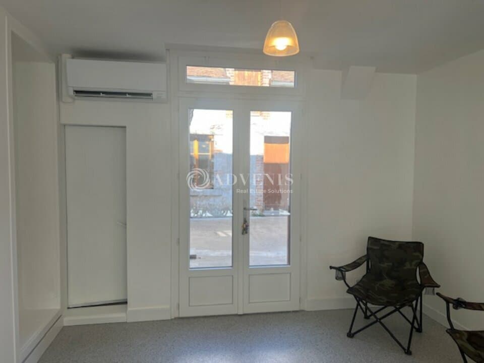 Local commercial · 65 m² · Location — photo 2