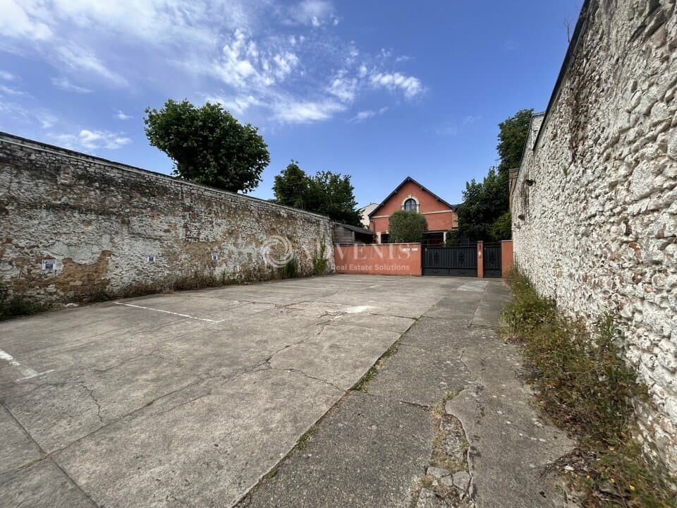 Local commercial · 62 m² · Location — photo 3