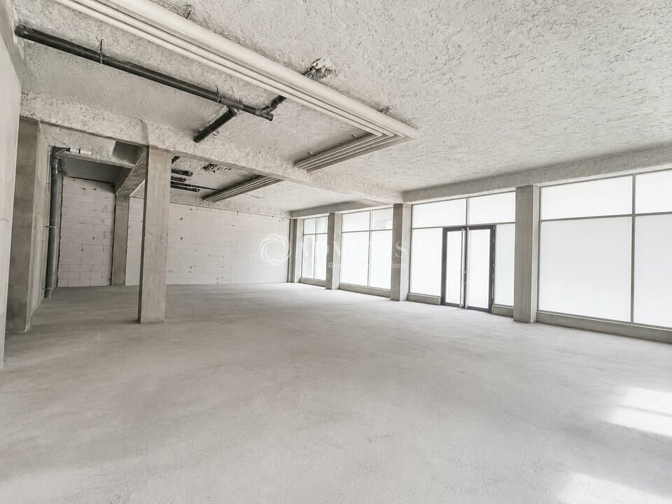 Local commercial · 150 m² · Location — photo 2