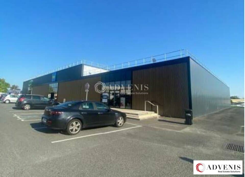 Local commercial · 572 m² · Location — photo 1