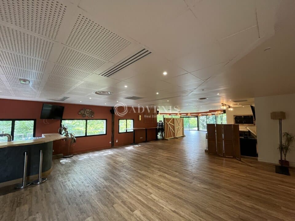 Local commercial · 795 m² · Fonds de commerce — photo 3