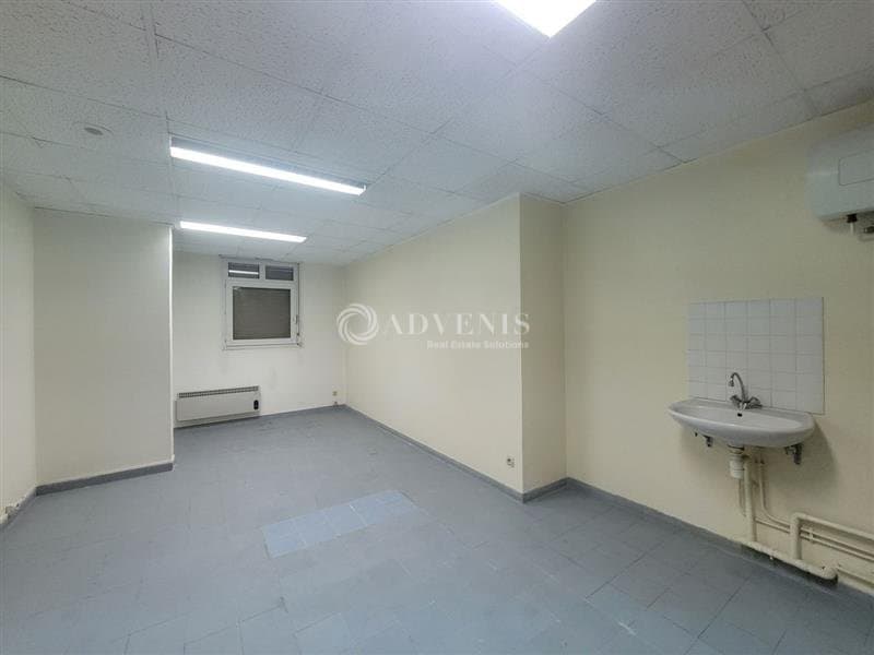 Local commercial · 4423 m² · Achat des murs — photo 3