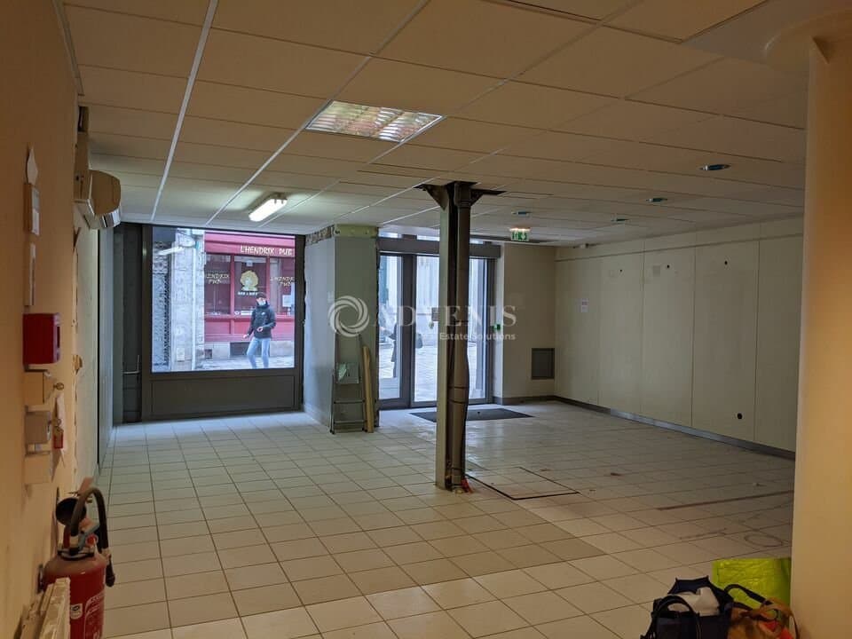 Local commercial · 277 m² · Location — photo 2