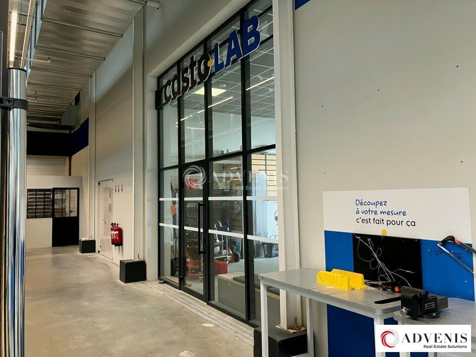 Local commercial · 113 m² · Location — photo 2