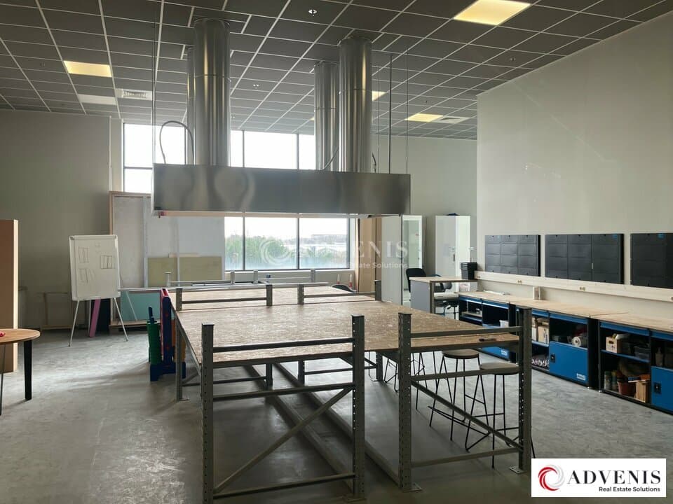 Local commercial · 113 m² · Location — photo 1