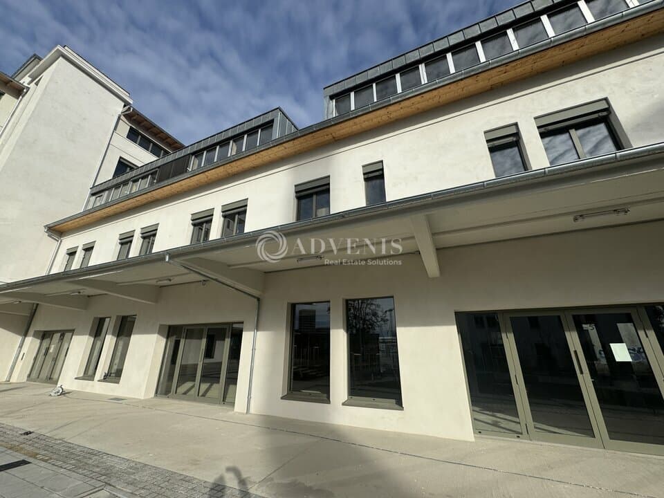 Local commercial · 318 m² · Achat des murs — photo 2