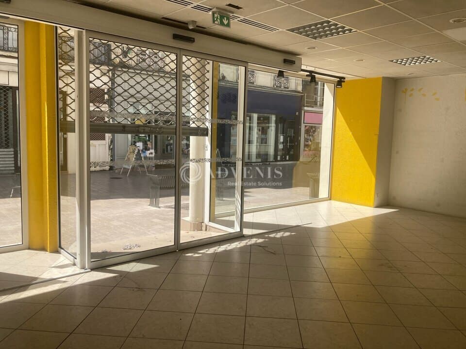 Local commercial · 350 m² · Location — photo 1