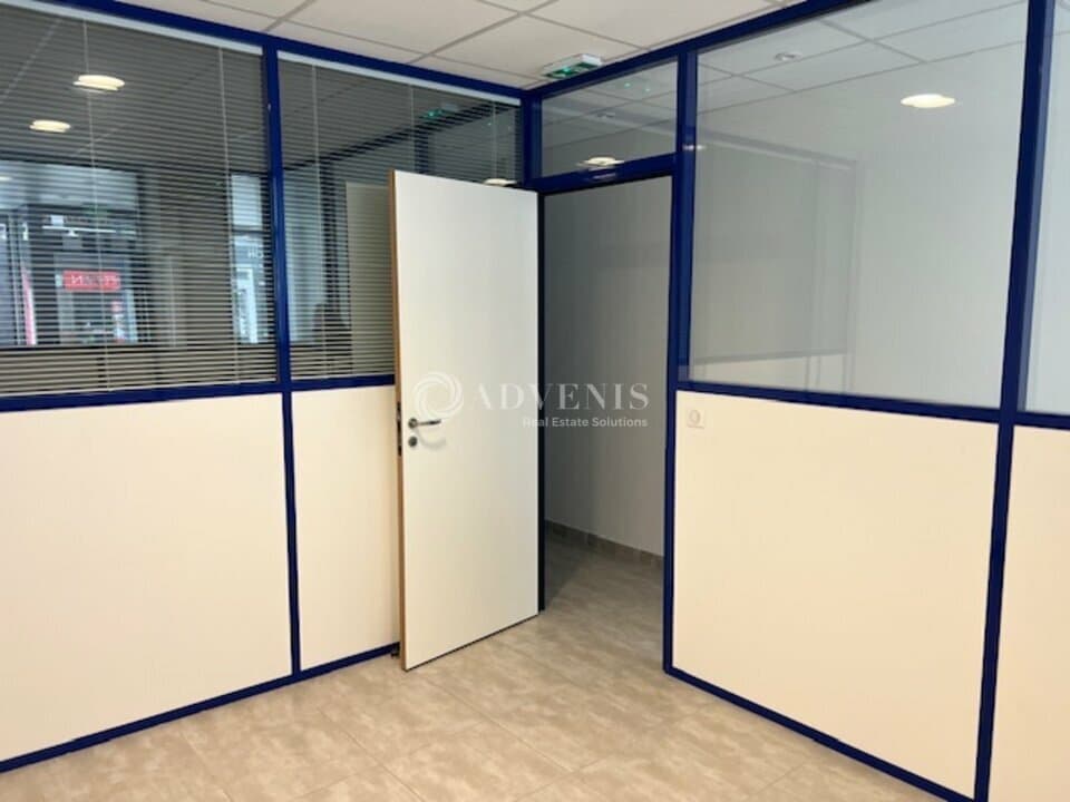 Local commercial · 119 m² · Location — photo 2