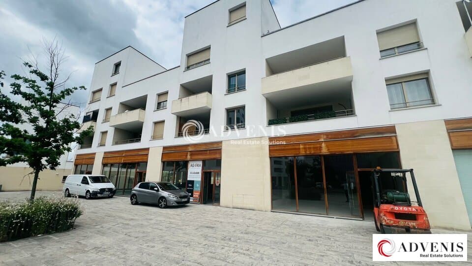 Local commercial · 455 m² · Location — photo 1
