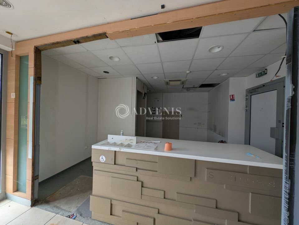 Local commercial · 138 m² · Location — photo 3