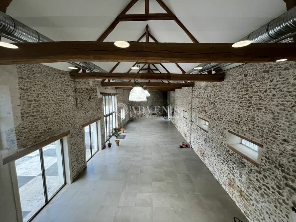 Local commercial · 537 m² · Achat des murs — photo 1