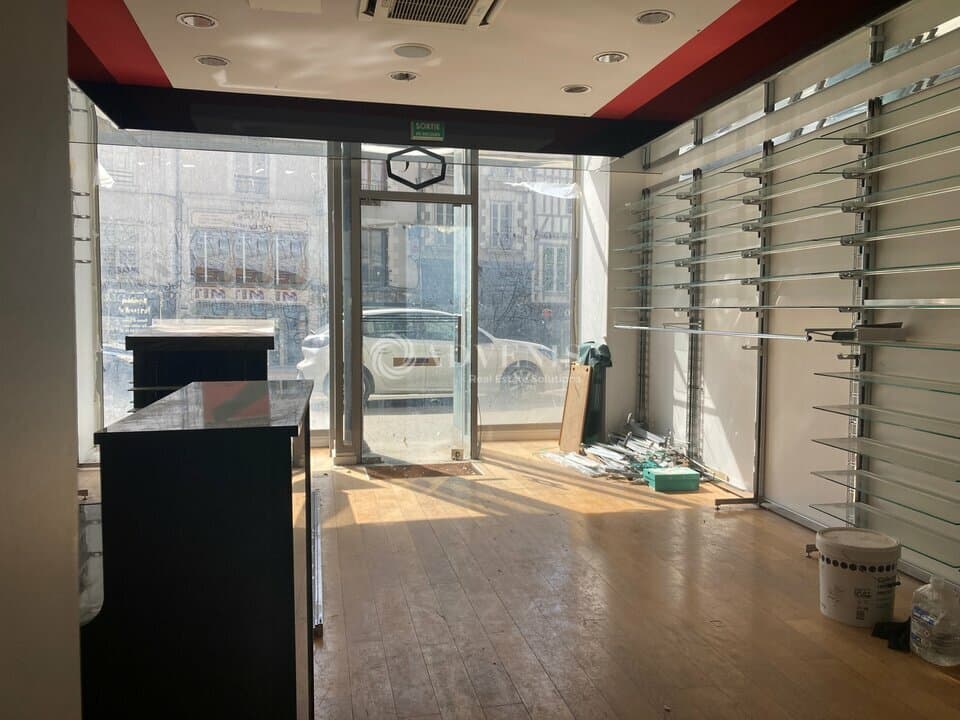Local commercial · 85 m² · Achat des murs — photo 3