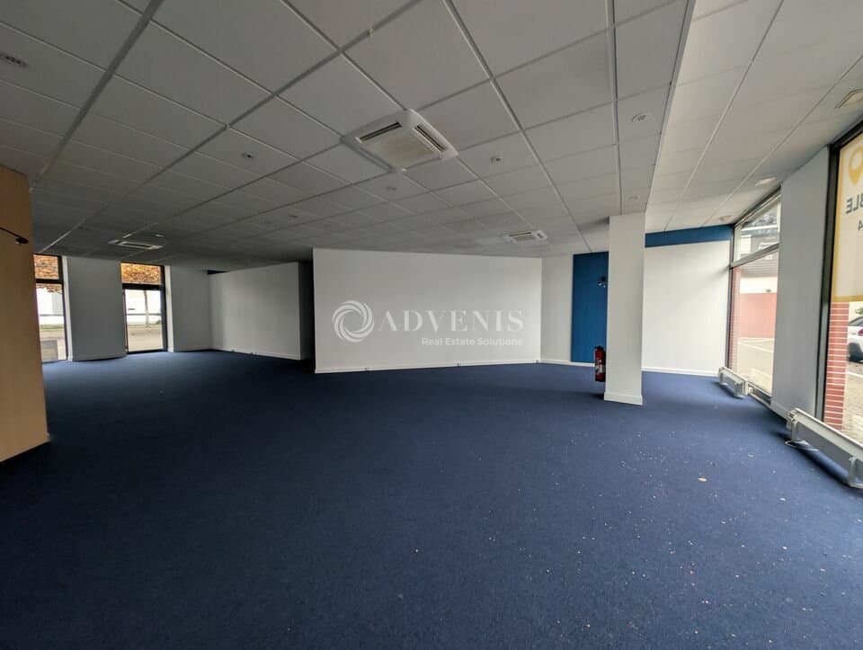 Local commercial · 131 m² · Location — photo 3