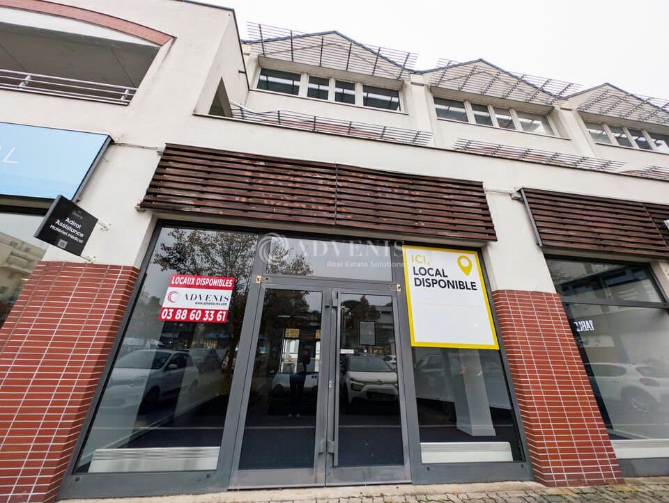 Local commercial · 131 m² · Location — photo 2