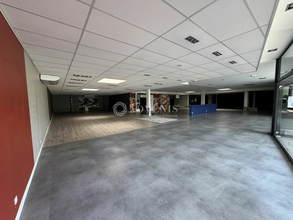 Local commercial · 800 m² · Location — photo 3
