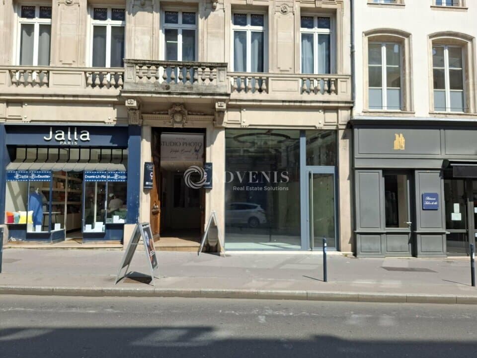 Local commercial · 258 m² · Location — photo 3