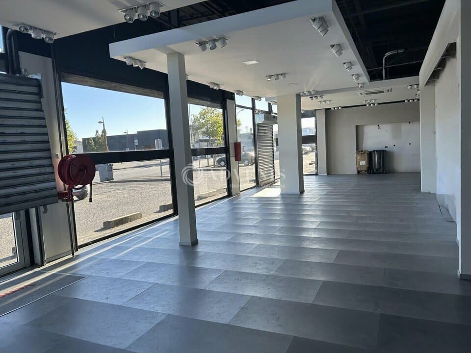 Local commercial · 500 m² · Achat des murs — photo 1