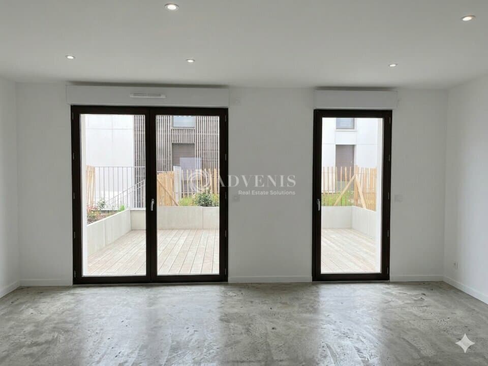 Local commercial · 171 m² · Achat des murs — photo 2